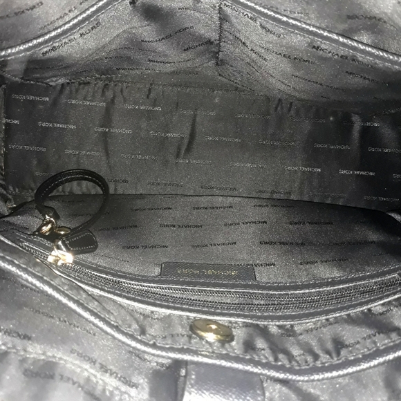 Michael Kors Maddie medium crossgrain leather tote bag - Picture 3 of 7